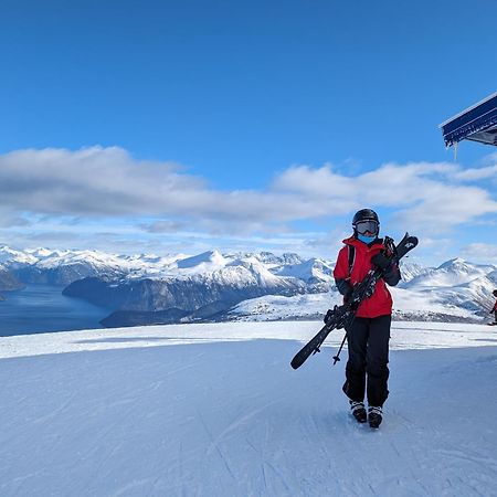 Luxurious 5-Bedroom Mountain Chalet With Sauna, Panoramic Views, And Two Full Bathrooms Stranda  Buitenkant foto